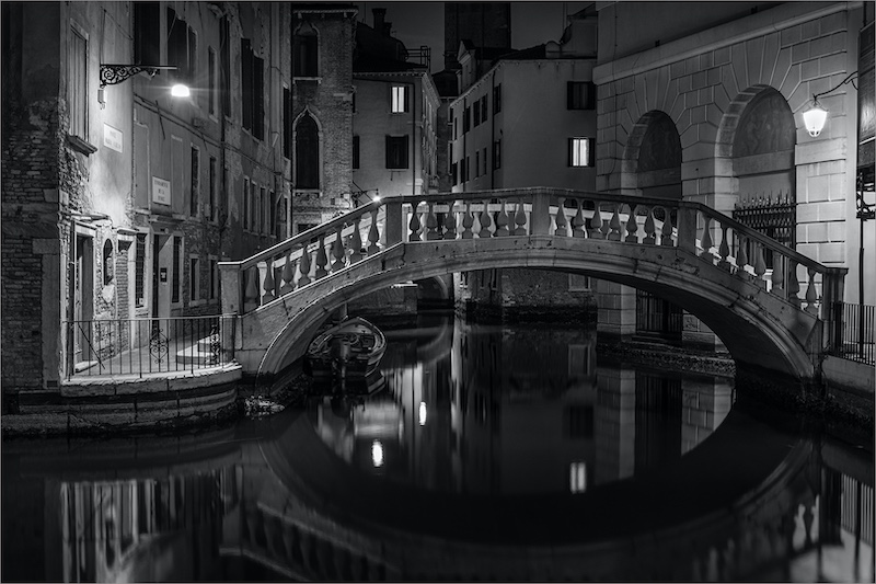 PSSA Silver Medal - Open Monochrome - Silent night - Richard Goldschmidt - Cape Town Photographic Society